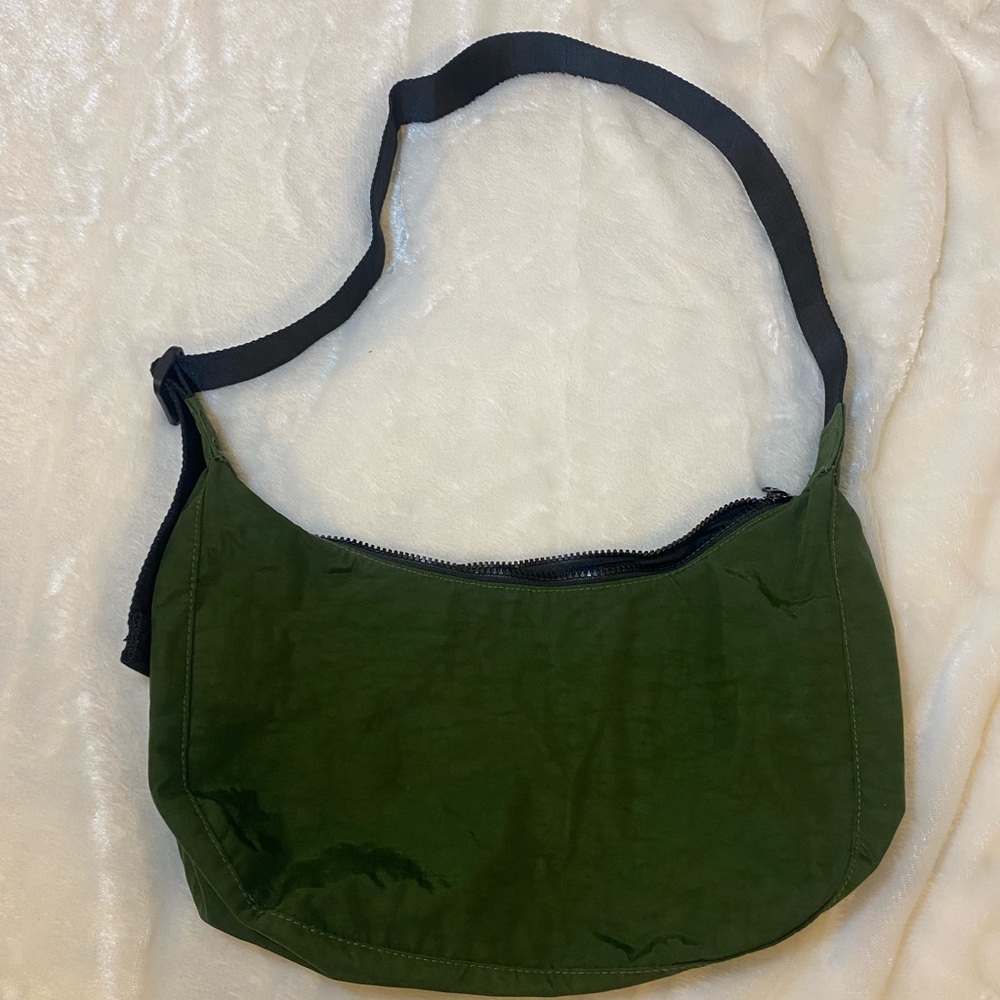 BAGGU Bay Laurel Medium Crescent Bag - Picture 2 of 15